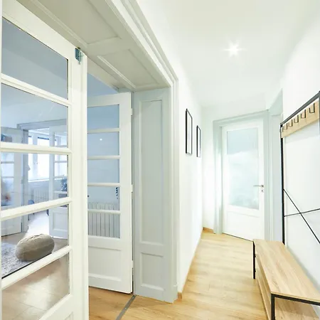 Be-1 - F4 Pour 1-6 Pers 1er Etage Au Centre De *