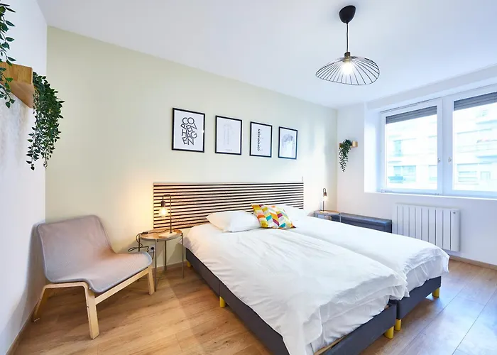 Be-1 - Joli 4 Pieces Equipe Pour 1-6 Pers 1er Etage Au Centre De *