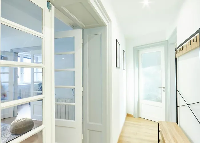 Be-1 - Joli 4 Pieces Equipe Pour 1-6 Pers 1er Etage Au Centre De *